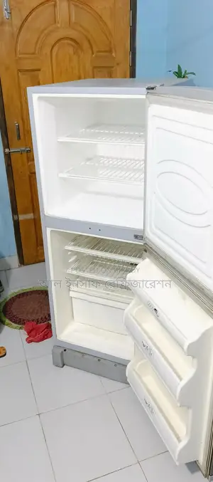 A 15.5 Safety Walton Fridge for Sale