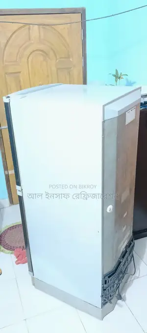 A 15.5 Safety Walton Fridge for Sale
