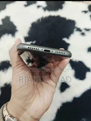 Apple iPhone 11 (Used)