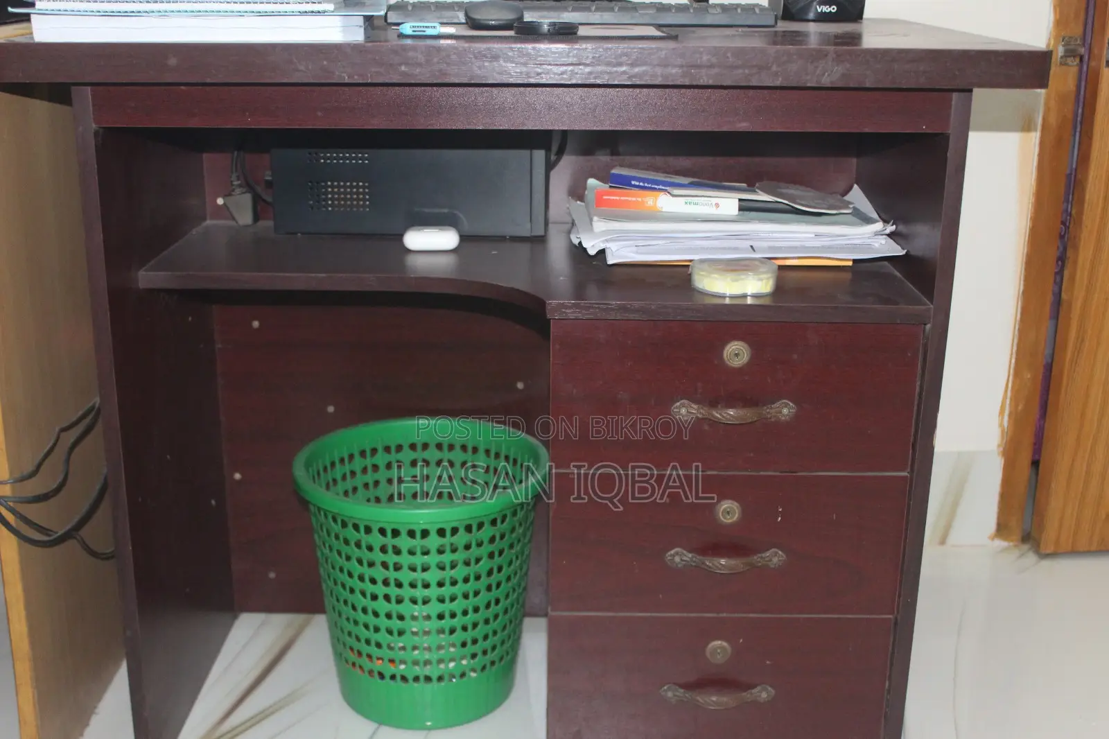 Reading Table