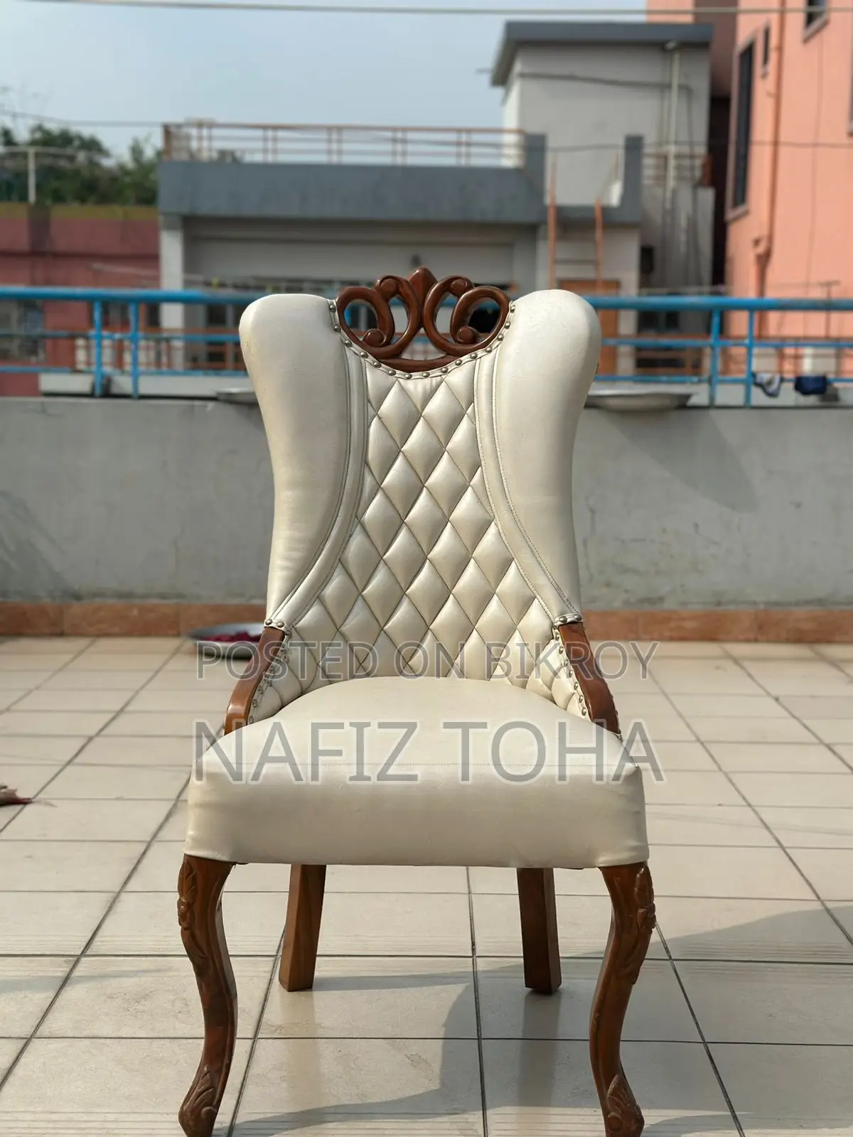 Six chairs for urgent sale.