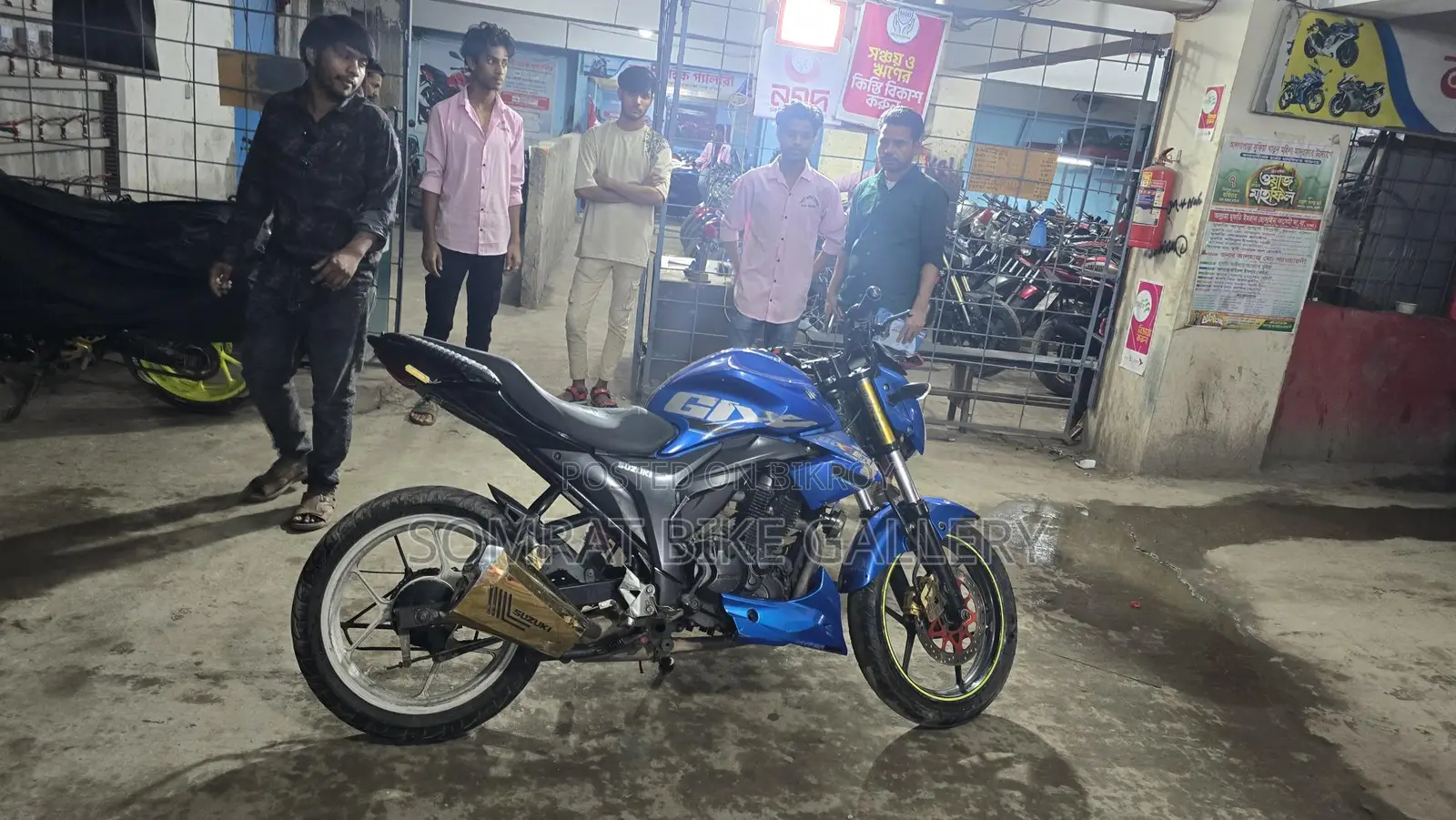 Suzuki Gixxer . 2017