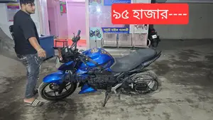 Suzuki Gixxer . 2017