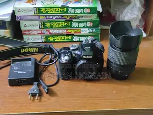 Used Nikon D5300 with 18-140mm Lens