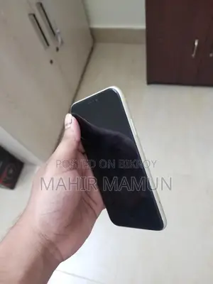 Apple iPhone XR (Used)