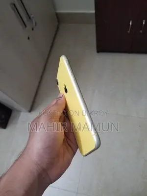 Apple iPhone XR (Used)