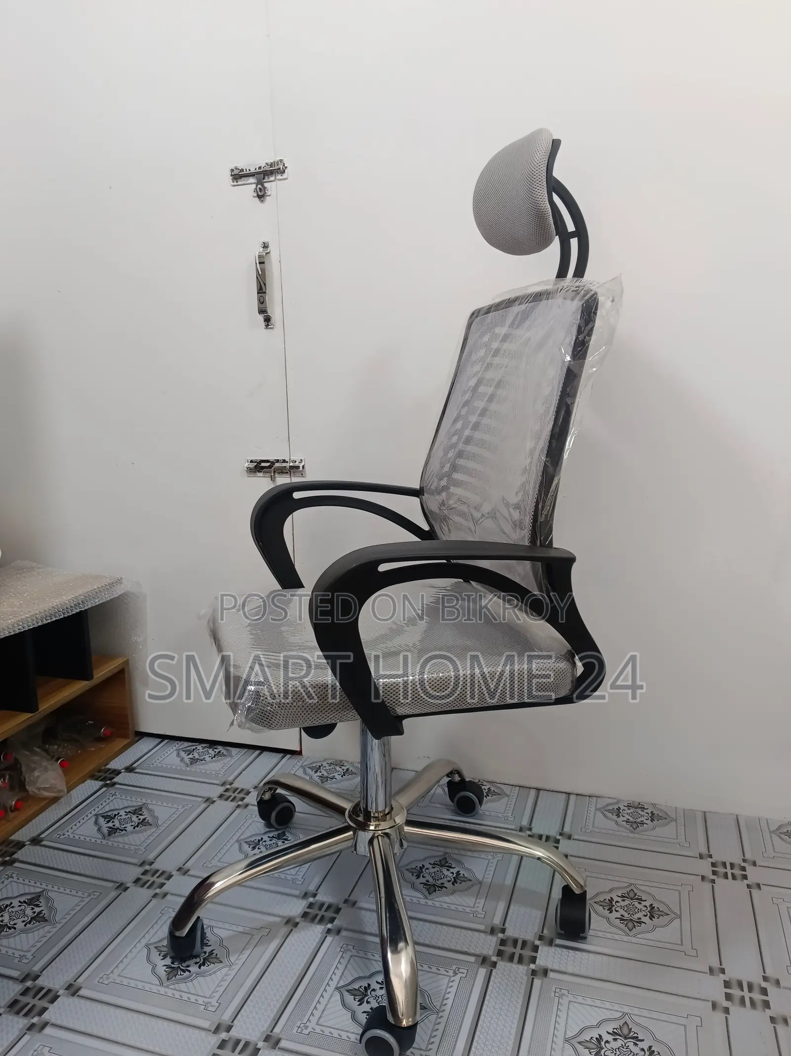 Premium Grey Ergonomic Mesh Office Chair with Headrest