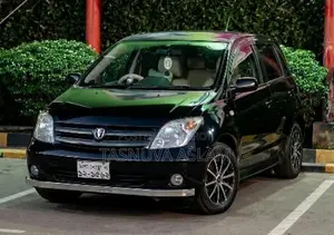 Toyota ist 2003