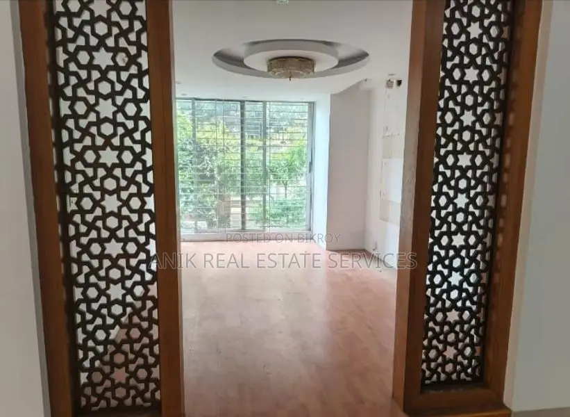 Good Quality 4200 Sft Un Farnised Flat Rent At Gulshan North