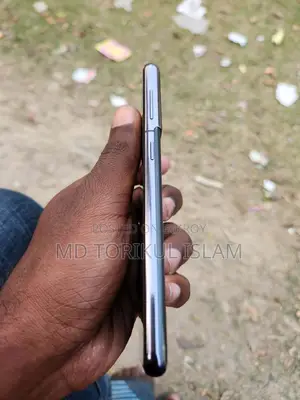 Samsung Galaxy S21 (Used)