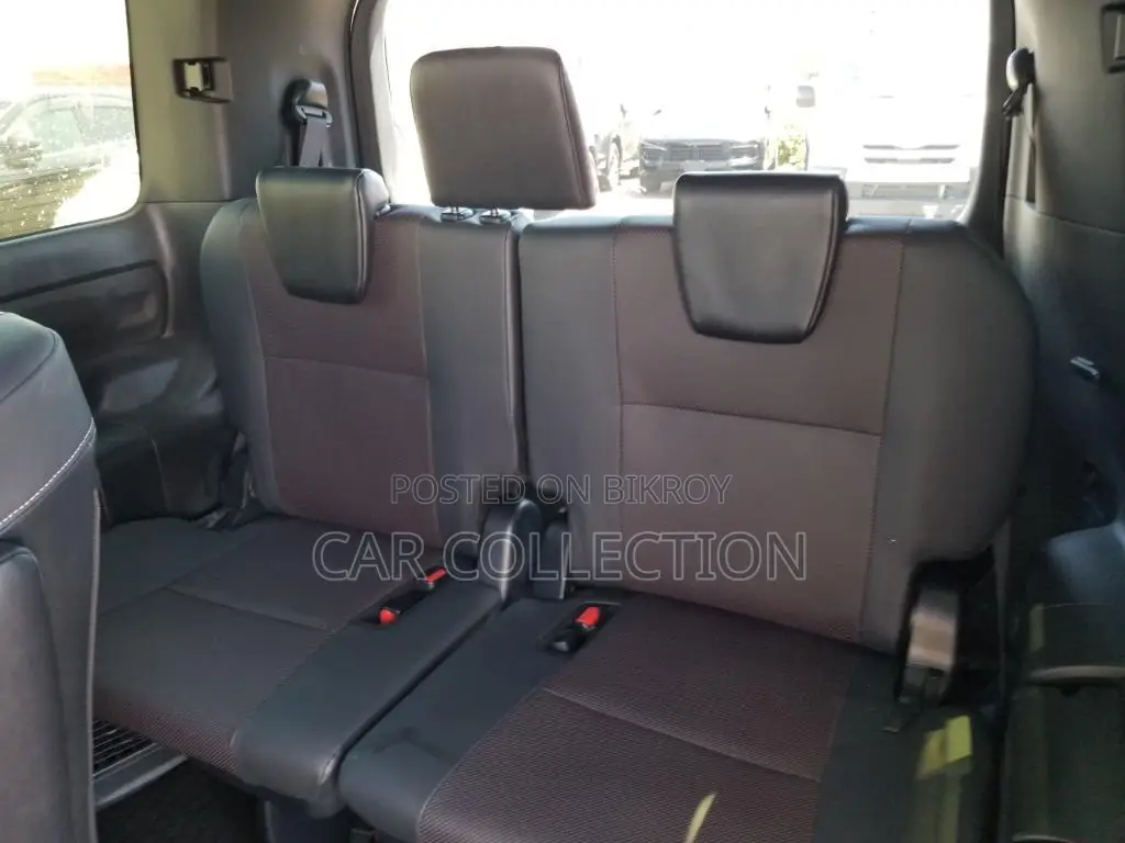Toyota Esquire 2020