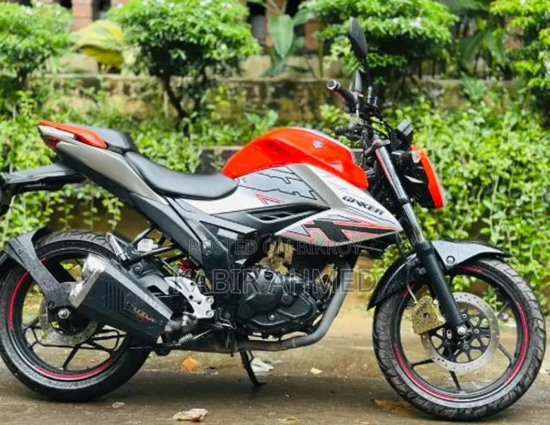 Suzuki Gixxer FI Disc Special Dual-Tone 2024