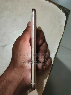 Apple iPhone 8 (Used)