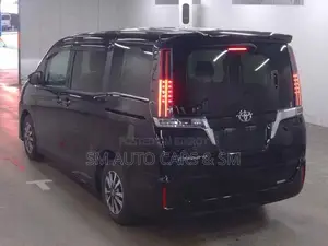 Toyota Esquire Petrol Gi 8 Seat 2021