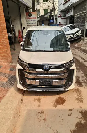 Toyota Noah SZ PACKAGE HV 2022