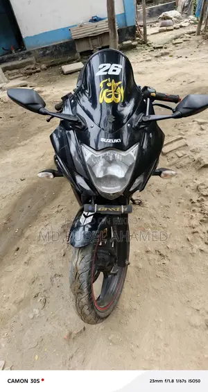 Suzuki Gixxer SF . 2020