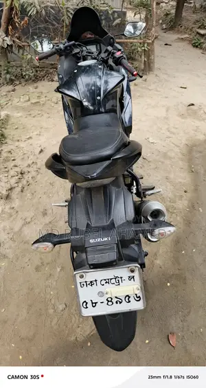 Suzuki Gixxer SF . 2020