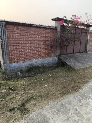 Sector: 17, Lake Drive Road, East-facing 10 Katha plot for sale in Purbachal.