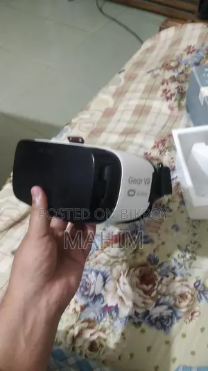Samsung Gear VR Headset (Note 5, S6, and S7 Variants)