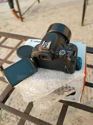 200D + 50mm STM lens full fresh like new with box