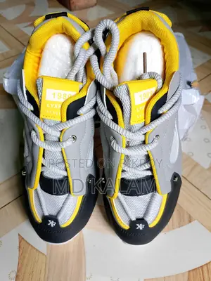 Shoes China, very good, absolutely new