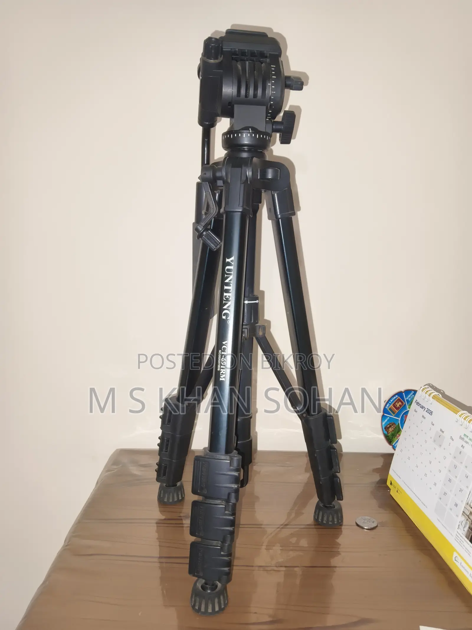 Sony A6600 + lens tripod cleaner memory charger extra battery