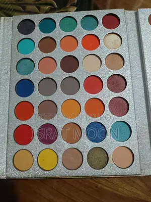 Beautiful Eyeshadow Palette For Sale ✨