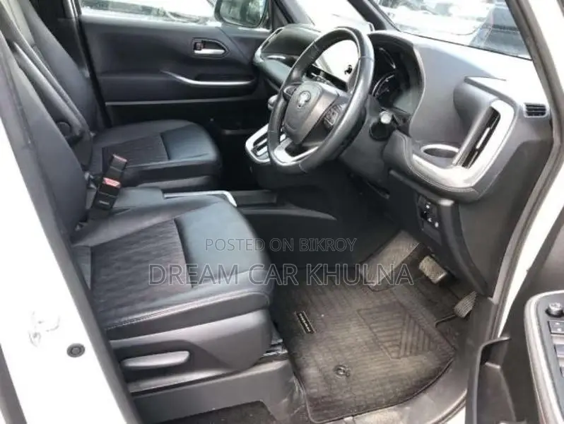 Toyota Noah S-Z Hybrid Pearl 2023