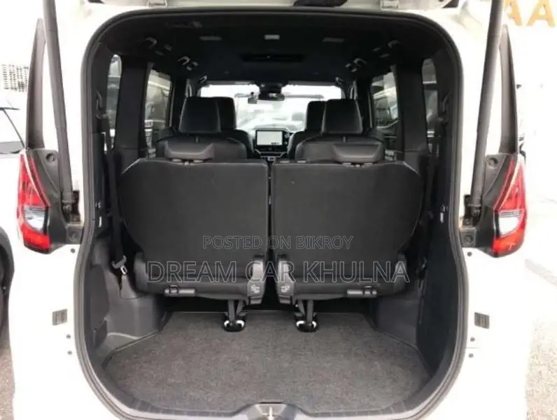 Toyota Noah S-Z Hybrid Pearl 2023