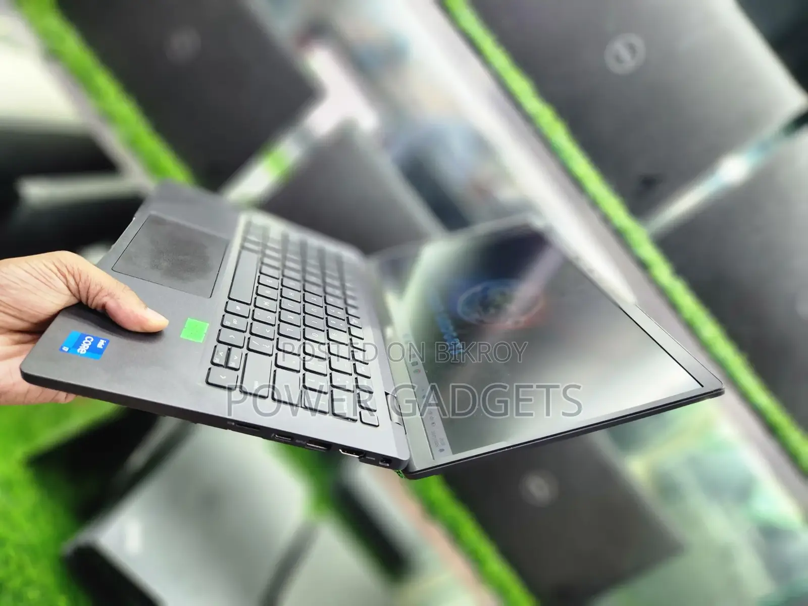 Dell Latitude core i7 11th Gen ( Touch IPS Display )