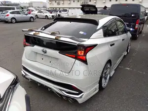 Toyota Prius S Touring Selection 2020