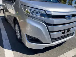 Toyota Noah Hybrid X প্রি-অর্ডার ২০২১