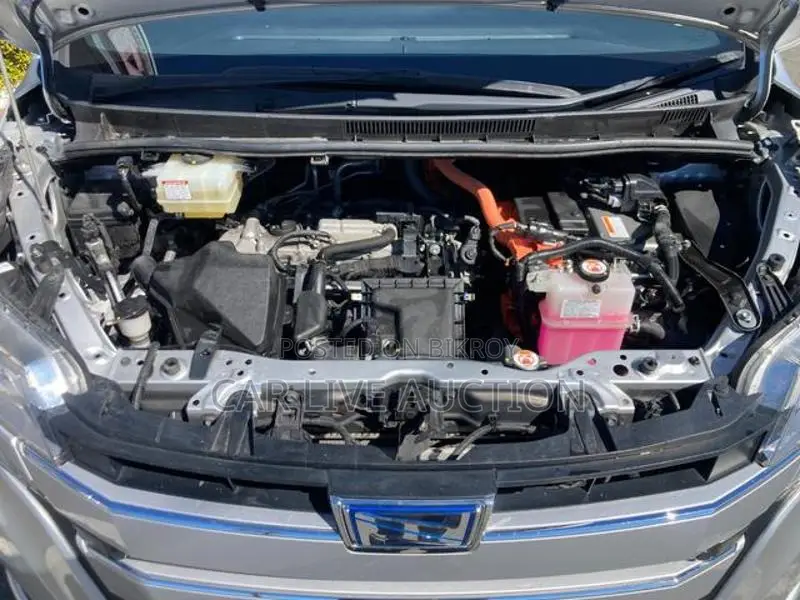 Toyota Noah Hybrid X প্রি-অর্ডার ২০২১