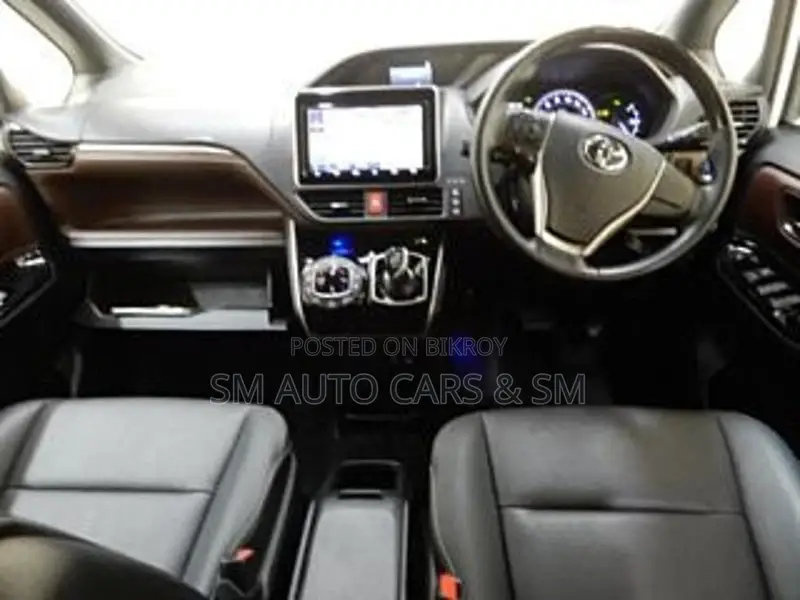 Toyota Esquire Hybrid Gi Pearl 2021