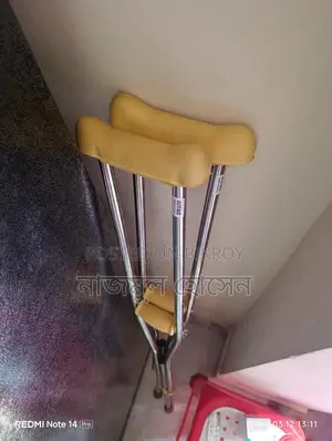Underarm Crutches
