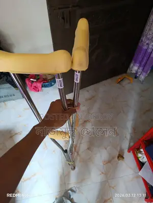 Underarm Crutches