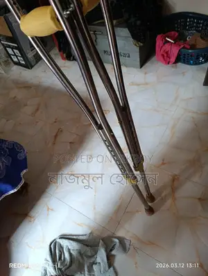 Underarm Crutches
