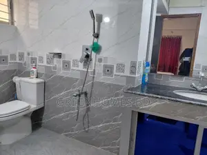 বসুন্ধরা আবাসিক এলাকায় ১৬০০ বর্গফুট (দক্ষিনমুখী) রেডি অ্যাপার্টমেন্ট