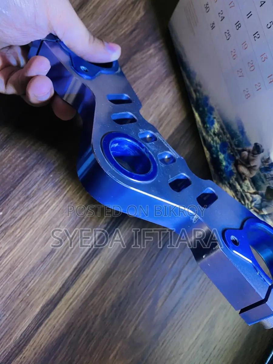 Yamaha R15 Handle Crown