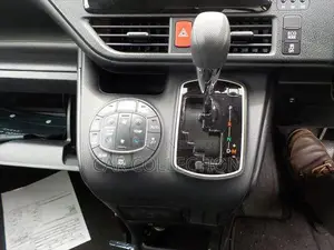 Toyota Noah X Non Hybrid Purple 2021