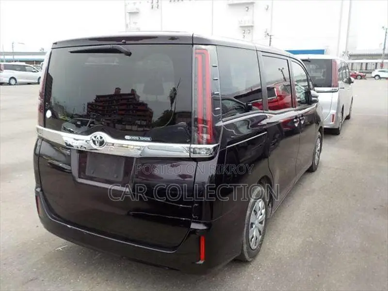 Toyota Noah X Non Hybrid Purple 2021