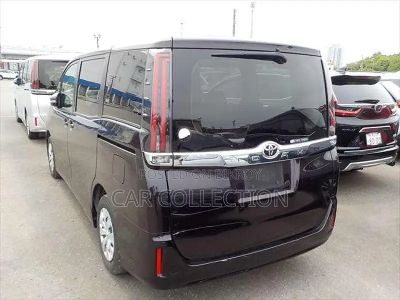 Toyota Noah X Non Hybrid Purple 2021