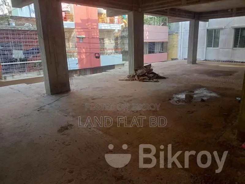 ALMOST READY FLAT FOR SALE 1600 SFT