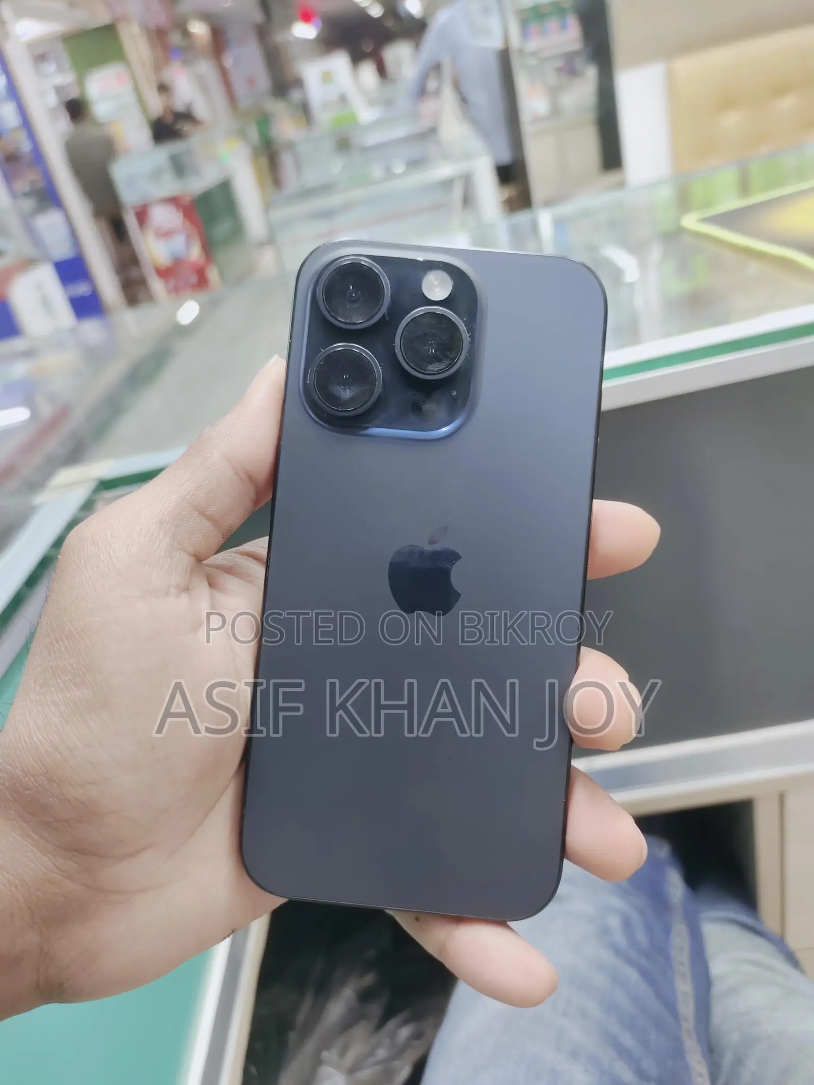 Apple iPhone 15 Pro . (Used)