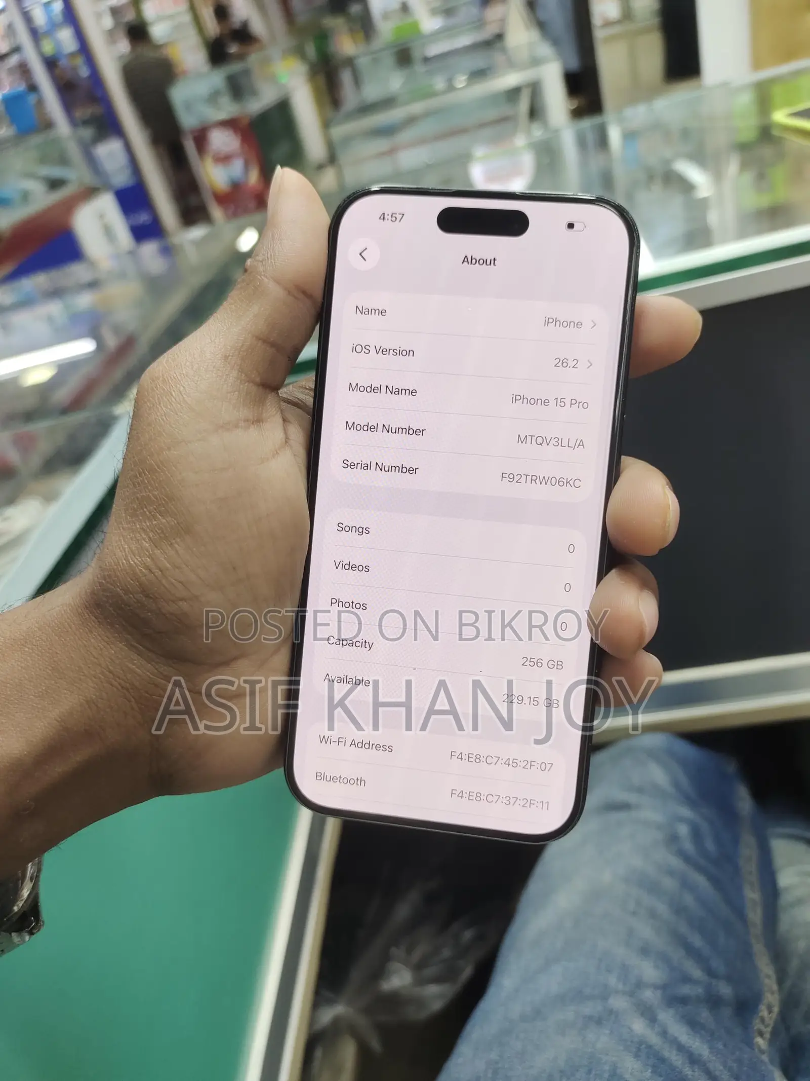 Apple iPhone 15 Pro . (Used)