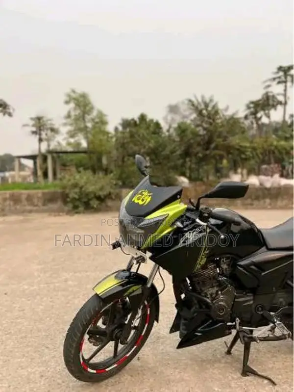 TVS APACHE RTR 150 . 2016