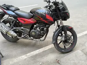 Bajaj Pulsar 150 . 2018