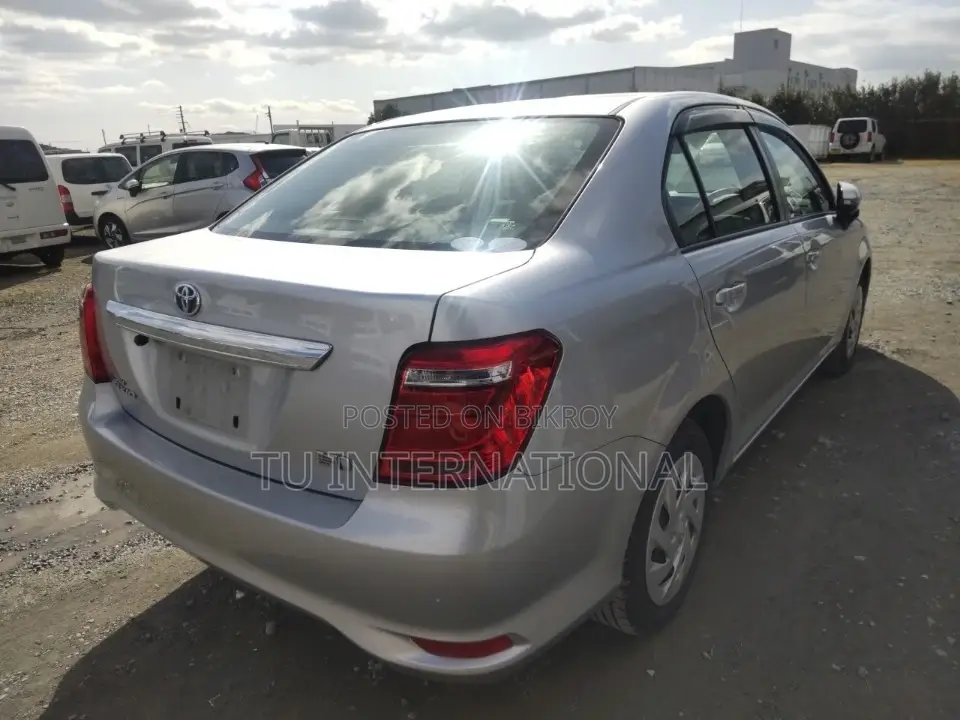Toyota Axio HYBRID EX PACKAGE 2021