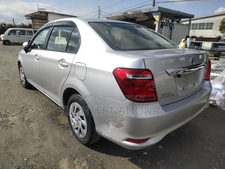 Toyota Axio HYBRID EX PACKAGE 2021