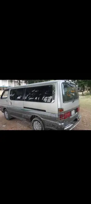 Toyota Hiace 2002